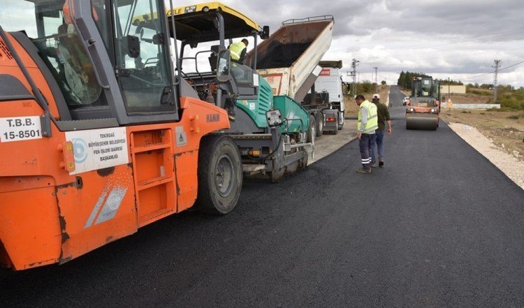 İL GENELİNDE YOL YAPIM ÇALIŞMALARI ARALIKSIZ SÜRÜYOR