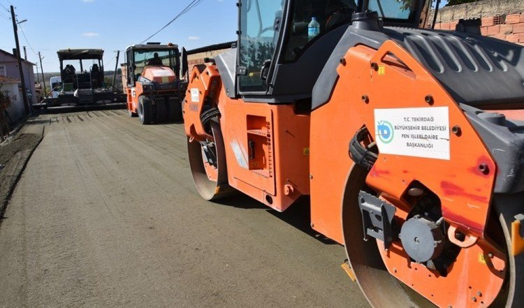 PİRİNÇÇEŞME MAHALLESİ BETON YOL ÇALIŞMALARI TAMAMLANDI