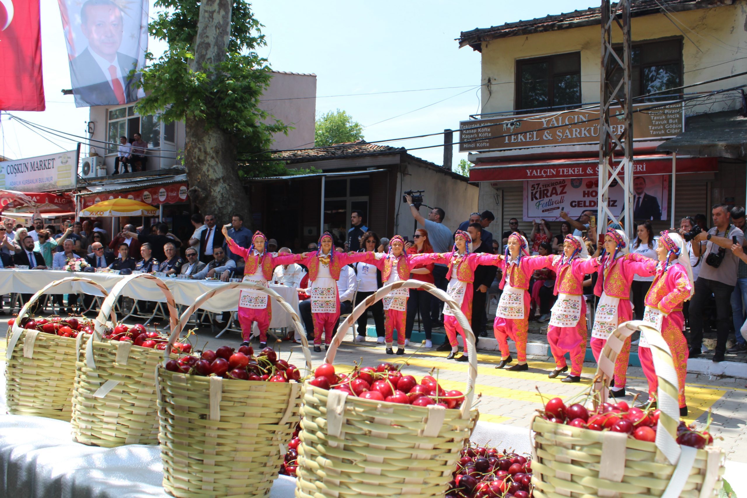 TEKİRDAĞ KİRAZ FESTİVALİ BAŞLADI