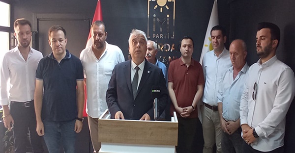 AKPNIN-ULKEYE-YOKSULLUKTAN-BASKA-VERECEK-BIRSEYI-KALMADI