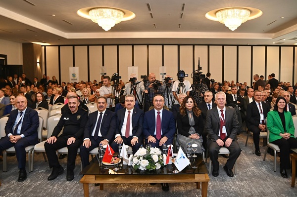 TEKİRDAĞ’DA SUYUN GELECEĞİ MASAYA YATIRILDI