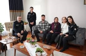 Emniyet Müdüründen Şehit Ailelerine Ziyaret