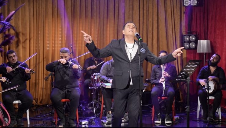 Aygün Karadoğan’dan Sanata Saygı Duruşu: Zeki Müren Şarkılarıyla Sahnede