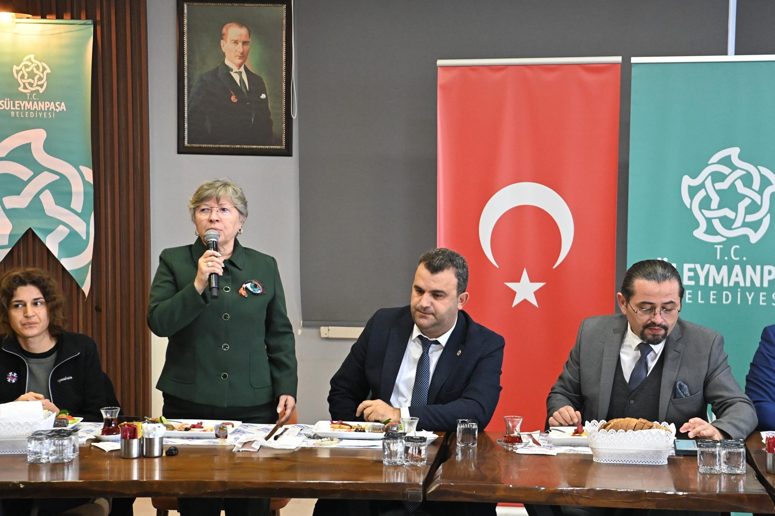volkan-nallar-calisan-gazeteciler-gununde-basinla-bulustu