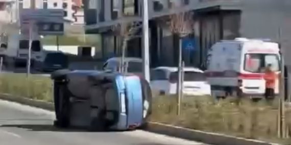 Süleymanpaşa’da trafik kazası: Araç devrildi, sürücü kaçtı